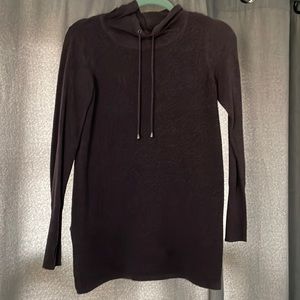 Artisan NY pullover thin top. Purple. SIZE XS
